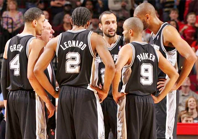 里德谈拜仁兴趣：队友会拿这事开玩笑，这不会分散我的注意力（里德回应拜仁传闻：队友常拿来开玩笑，但不影响我的专注）