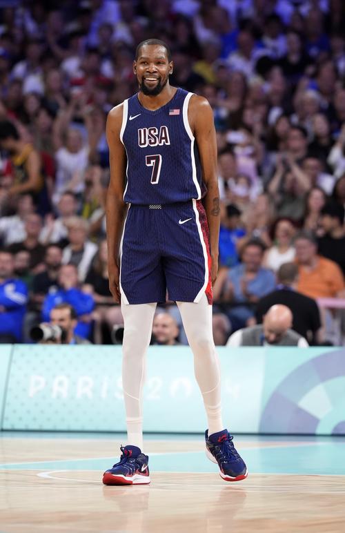 铜梁龙选帅举棋不定！张外龙或绝迹中超江湖，谢晖带队一年游？刘建业或逆袭（铜梁龙主帅抉择摇摆：张外龙或告别中超，谢晖恐成“一年游”，刘建业有望逆袭上位）