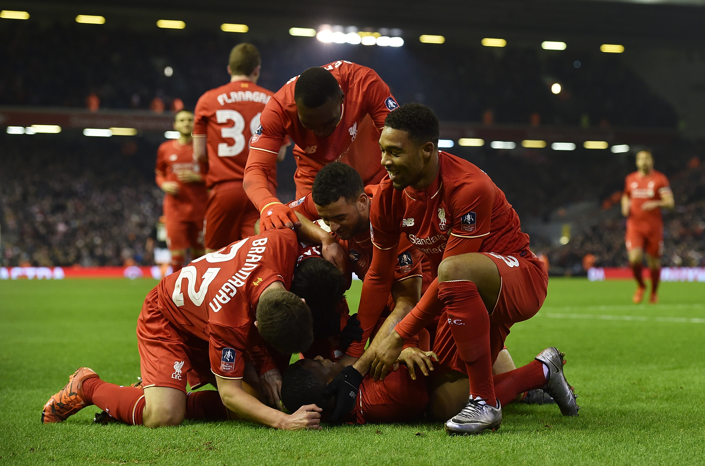 法媒：马赛总监或再出奇招，瞄准曼城核心球员B席（法媒曝马赛总监或再祭妙招，剑指曼城核心B席）