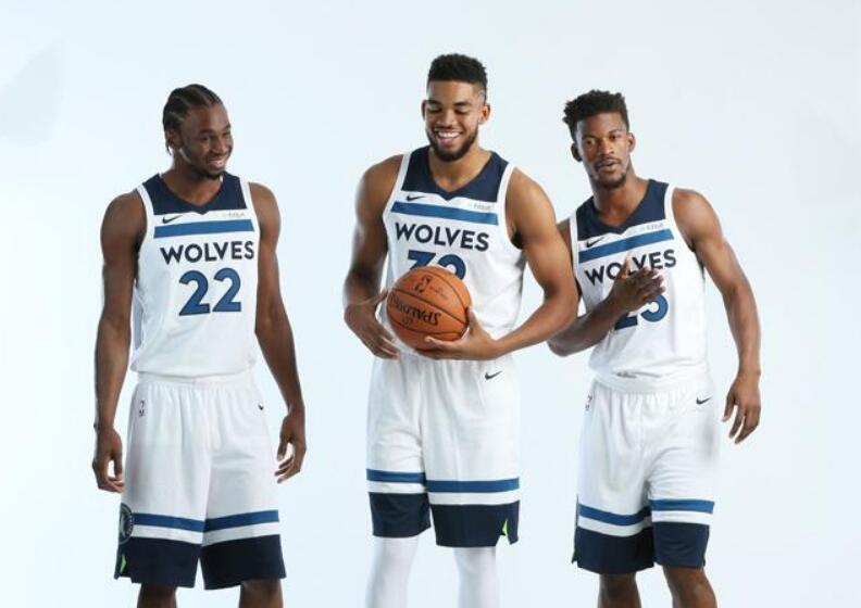 米体：法国电视台取消转播年轻人vs里尔，因前者胸前广告违规（米体：因胸前广告不合规，法国电视台叫停年轻人对阵里尔的转播）