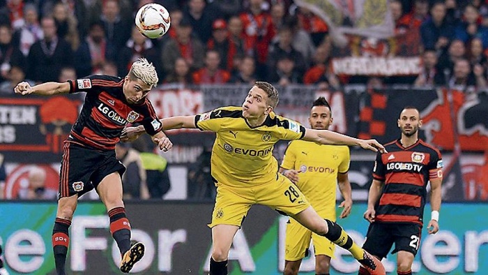 英超官方宣布通过新的财政平衡法案，新版工资帽规则未通过（英超官宣新财政平衡方案获批，工资帽新规未获通过）