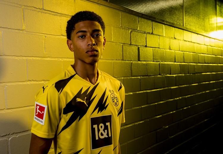 记者：阿贝洛亚在穆帅时代曾出卖多位队友，他是老佛爷的宠儿（记者称：穆帅时期阿贝洛亚曾出卖多位队友，深受老佛爷偏爱）