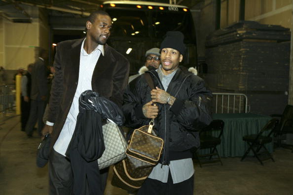 灰熊最新伤病报告：扎克·埃迪等7人缺阵，莫兰特出战成疑（灰熊伤情更新：扎克·埃迪等七人缺席，莫兰特出战成疑）