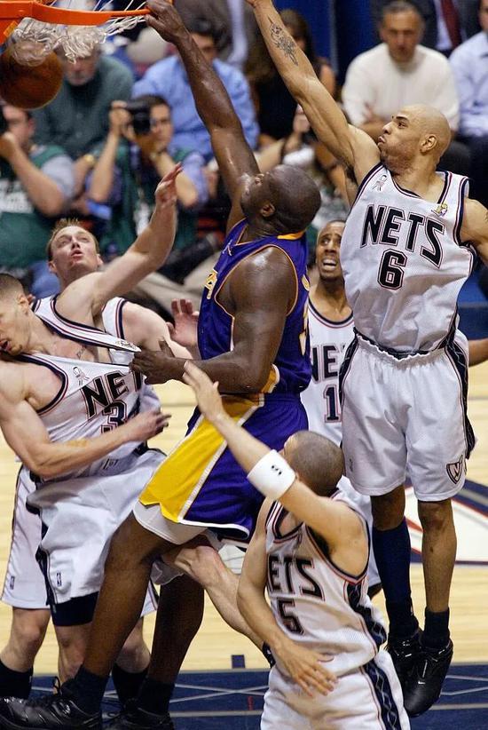 乌度卡：很多时候对施罗德的防守都失位了 更多是战术执行的错误（乌度卡：防守施罗德屡屡失位，归因于战术执行不力）