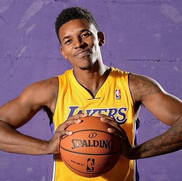 戴维对乌迪内斯的进球被吹越位，但VAR划线似乎存在问题（戴维对阵乌迪内斯进球被判越位，VAR划线存疑）