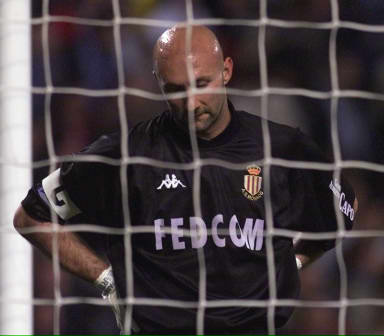 雄鹿内线统治令对手无解（雄鹿禁区碾压 对手无计可施）