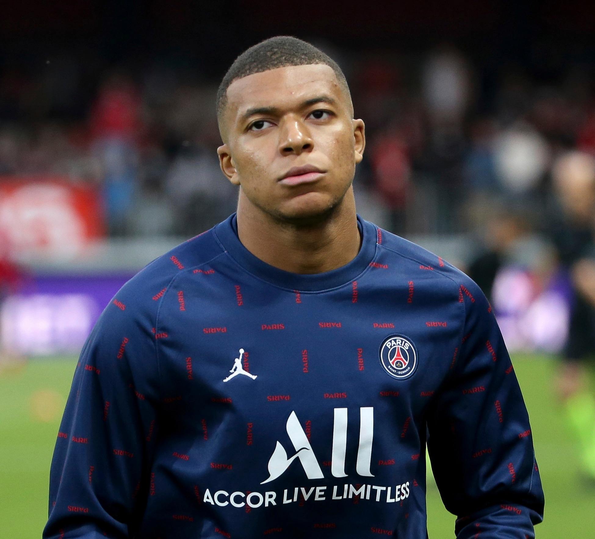 🎮DK 2-2 T1：Peyz泽丽再献完美发挥，T1速推拖入决胜局（DK与T1战成2-2：Peyz泽丽再度神勇，T1速推逼入决胜局）