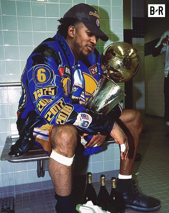 关键先生！高诗岩4中2得到8分5板8助&关键时刻拯救球队（高诗岩成关键先生：4投2中砍下8分5板8助，关键时刻力挽狂澜）