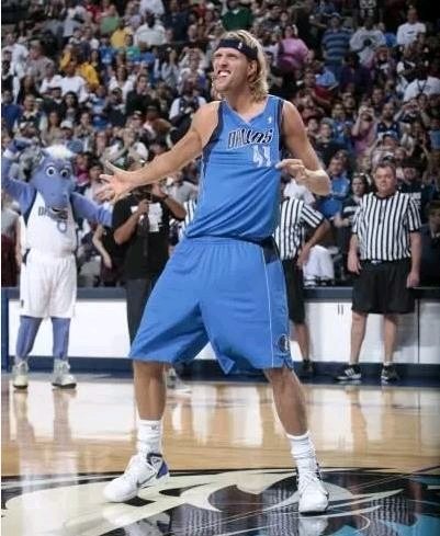 NBA伤病更新：库里缺席下一场比赛（NBA伤情快讯：库里将缺阵下一场比赛）