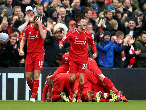 图片报：诺伊尔调整了训练流程，乌尔比希也激励着他继续（图片报：诺伊尔优化训练安排，乌尔比希也在激励他坚持前行）