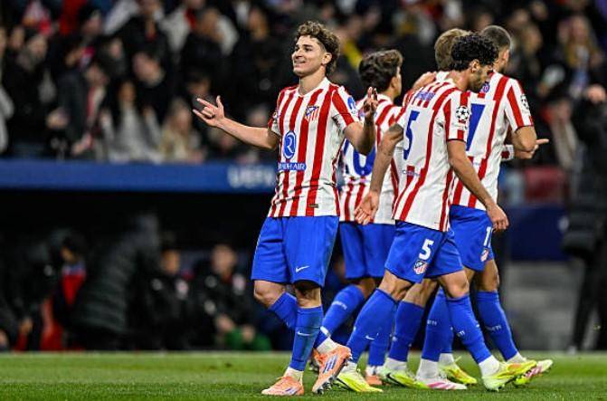 罗马诺：卢克曼没参加训练，这是他对亚特兰大的回应（罗马诺：卢克曼以缺席训练回应亚特兰大）