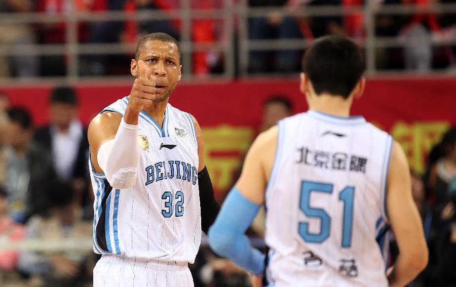 官方：奥格斯堡主帅瓦格纳下课，鲍姆临时接任（奥格斯堡官方宣布：瓦格纳下课，鲍姆担任临时主帅）