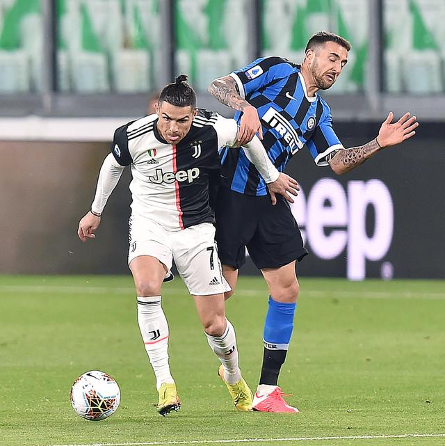 一人一城！布莱顿队长邓克今日迎海鸥生涯第500场里程碑（邓克今日为布莱顿出战第500场：海鸥队长的一人守一城里程碑）