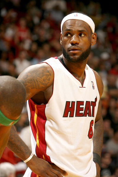 NBA杯八强对阵出炉，雷霆&魔术领衔东西部（NBA杯八强揭晓：雷霆与魔术领衔东西两区）