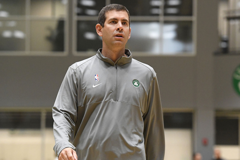 上海U20男足球员：感谢徐根宝指导，81岁高龄还尽力陪伴我们（上海U20男足球员致谢徐根宝：81岁仍倾力指导与陪伴）