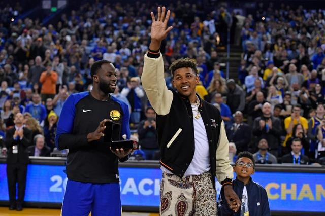 复古？多特球迷提议将球队队徽换回上世纪曾使用过的经典风格（多特球迷建议球队恢复上世纪经典队徽）