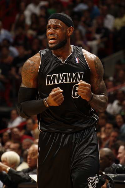 携手梅西？记者：迈阿密国际已在为莱万多夫斯基寻找住处（或联手梅西？记者称迈阿密国际已为莱万多夫斯基物色住所）