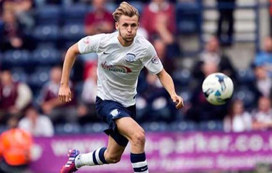 持续压制，欧冠开赛至今英超队对西甲队6胜1负占据优势（英超持续压制西甲：欧冠至今交锋6胜1负占优）