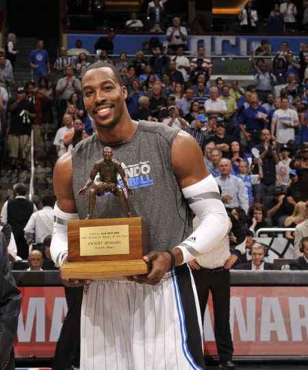 世体：欧洲各大豪门密切关注帕尼切利，有传言称巴萨有意球员（世体：欧洲豪门盯上帕尼切利，传巴萨有意引进）