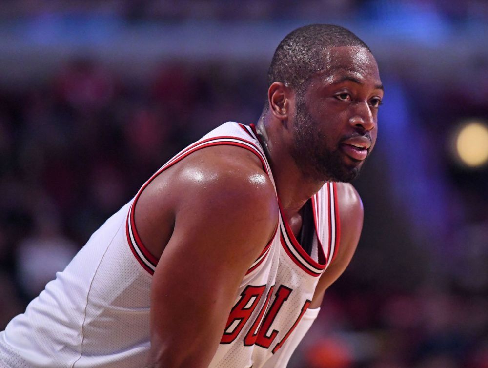 周琦腰部老伤困扰，北京男篮谨慎寻找第四外援（周琦腰伤反复成隐忧，北京男篮谨慎物色第四外援）